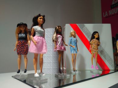 Барби от кутюр: репортаж с парижской выставки Barbie Fashionistas