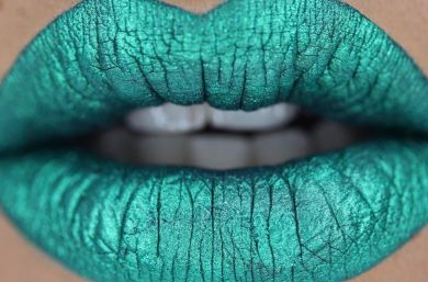 Зеленые губы - новый тренд макияжа
