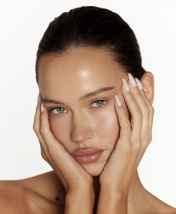 Тонкі брови 2026