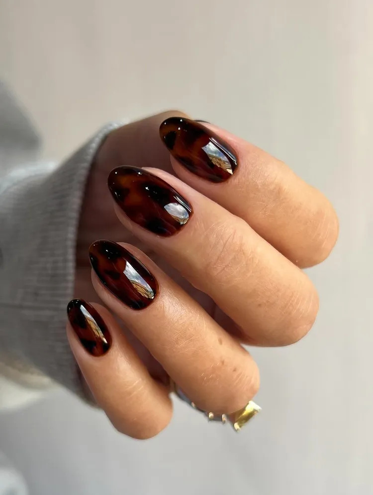 Манікюр «черепаховий панцир»