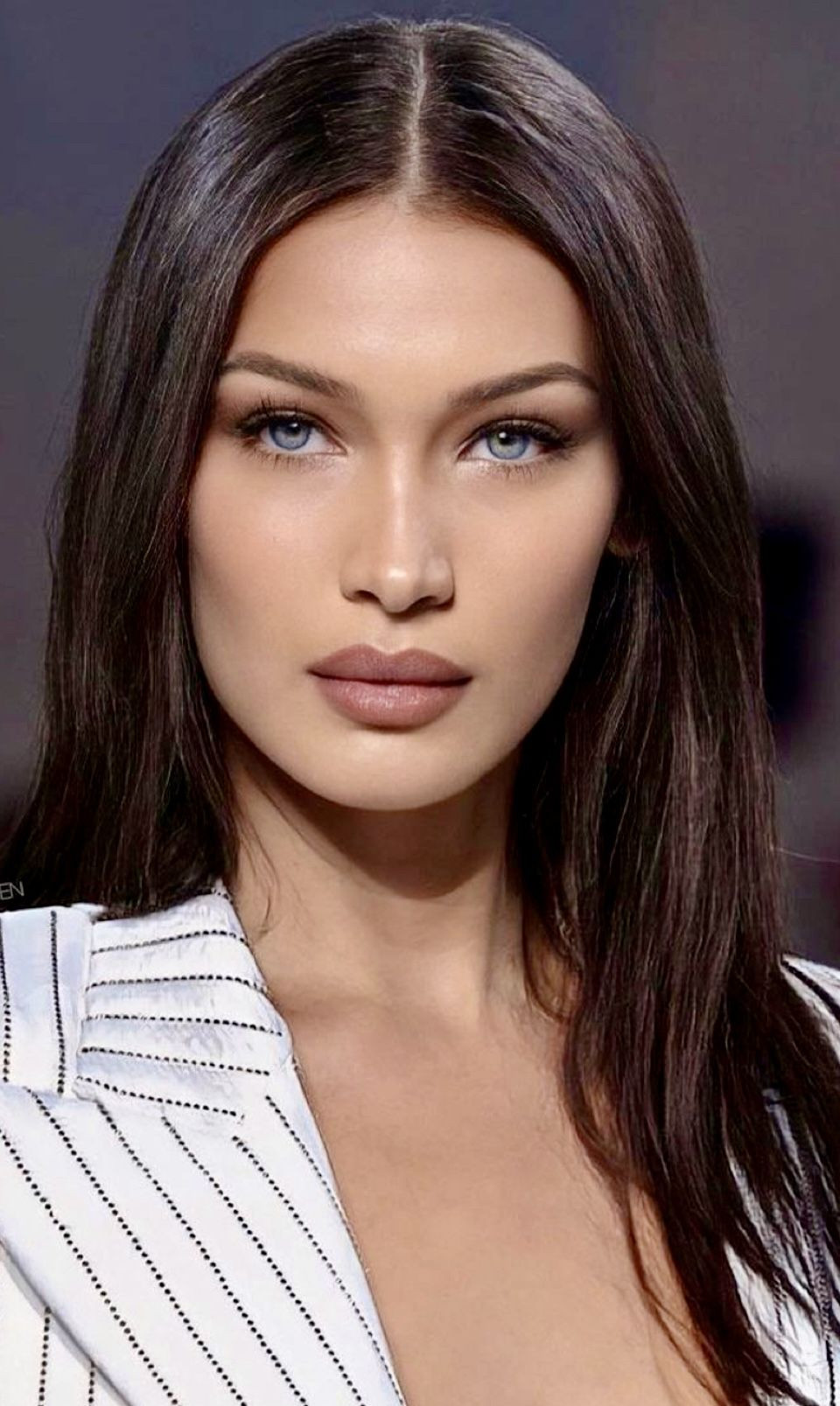 Тонкі брови