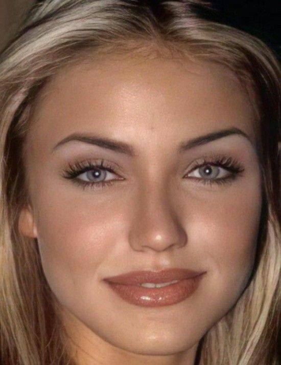 Тонкі брови