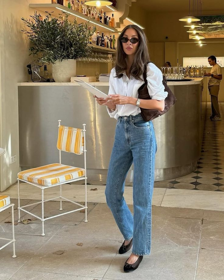 Straight leg jeans outfit 2026 мінімалістичний образ