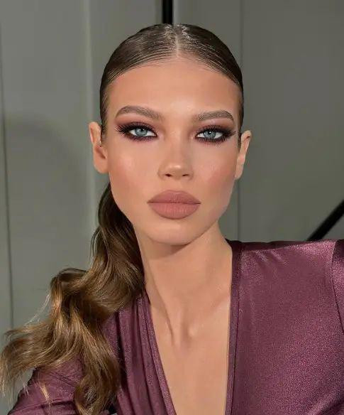 Пастельні тіні у стилі 2000-х