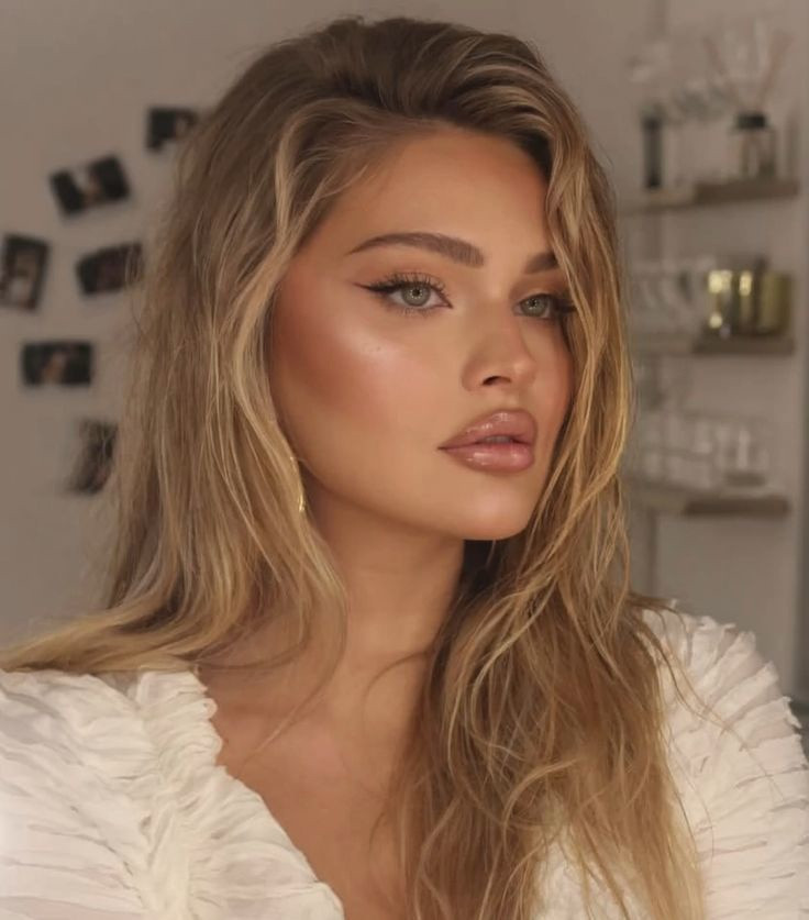 Пастельні тіні у стилі 2000-х