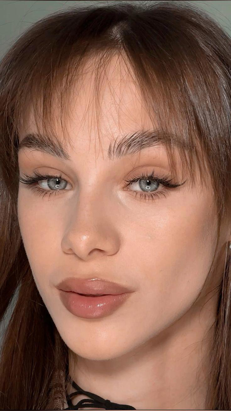 Виразні вії 