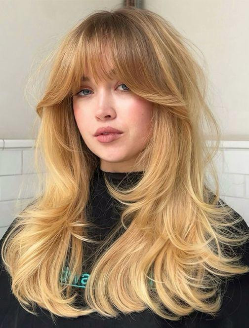 Об’ємні шари з curtain bangs