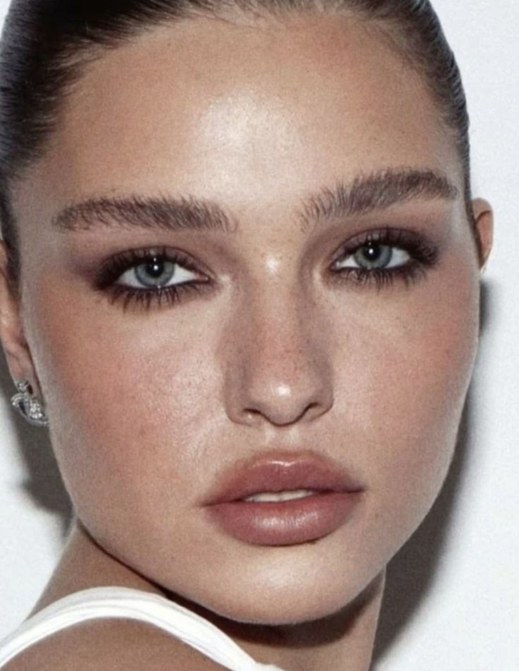 Підводка у стилі Y2K