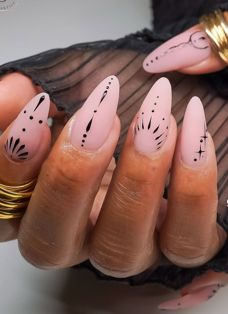 Tattoo nails