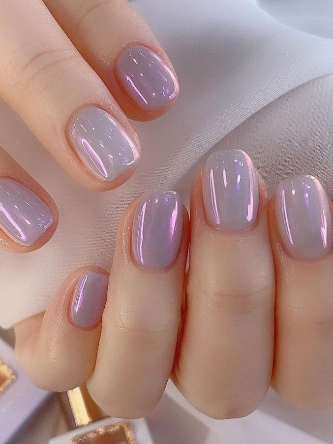 «Скляний» манікюр для коротких нігтів