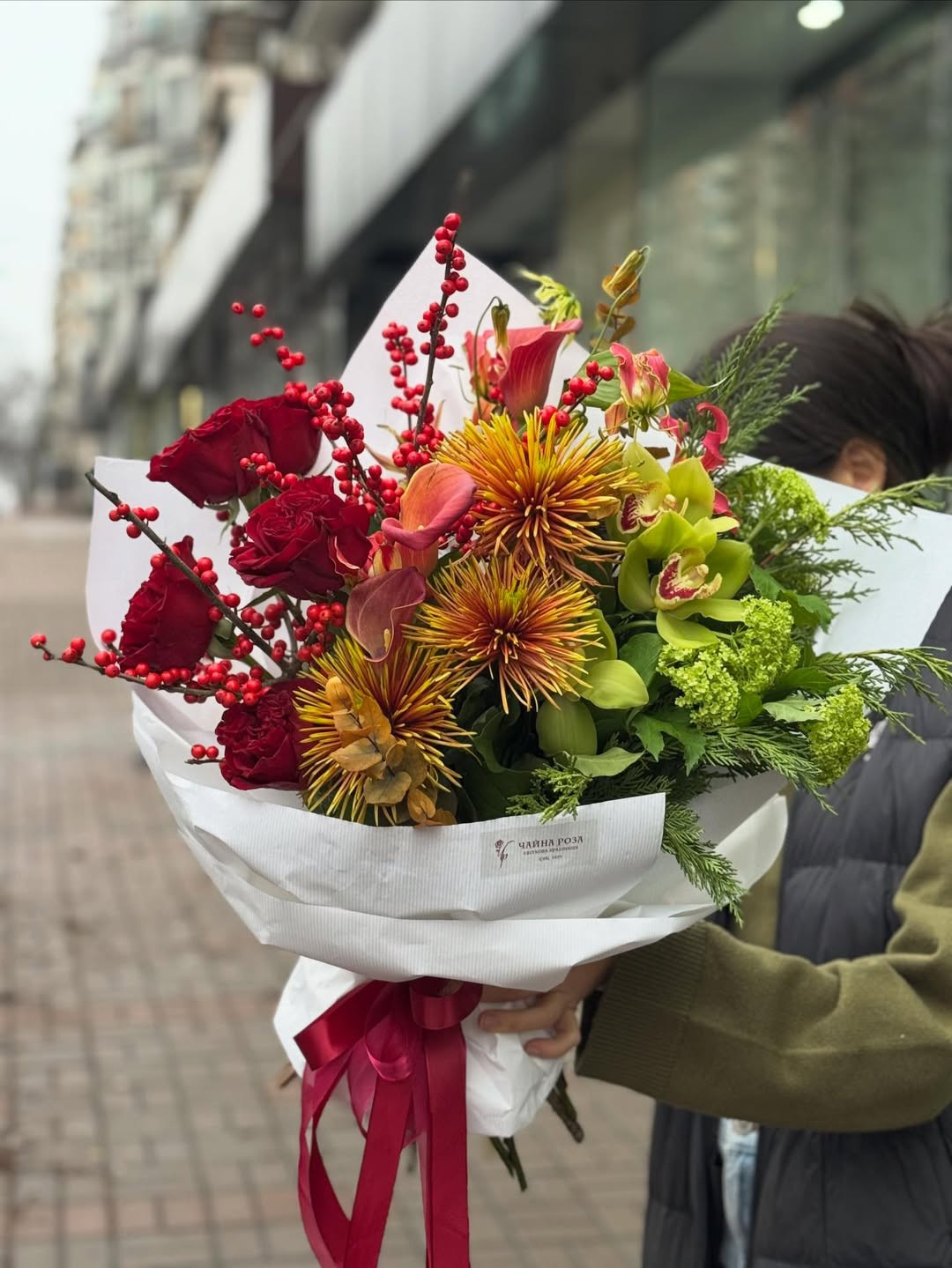 Авторська композиція від квіткової крамниці «Чайна Роза»