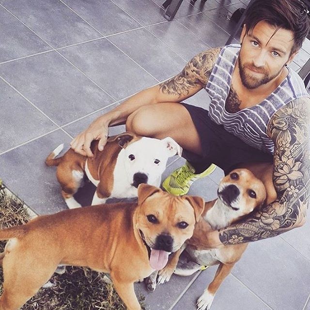 hotdudeswithdogs парни и собаки instagram фото