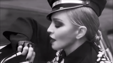 8 марта продолжается: Мадонна снялась в мини-фильме, посвященном правам женщин