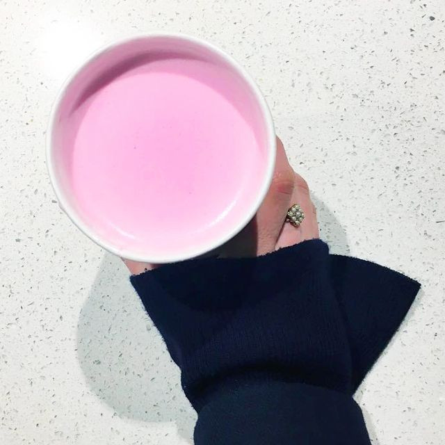 Розовый латте