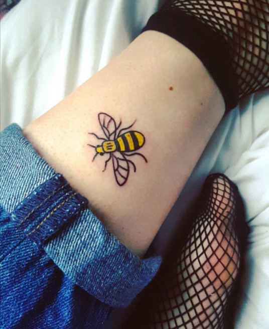 Пчела татуировка