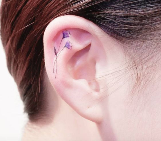 Нежные helix tattoos