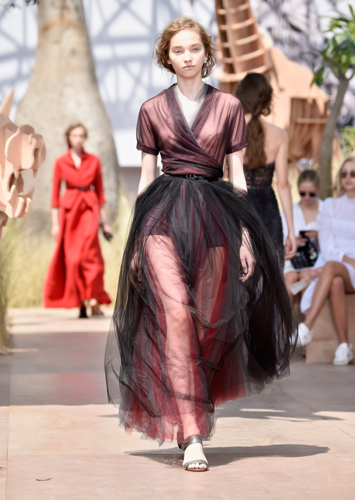 Dior прозрачные ткани на Неделе моды в Париже