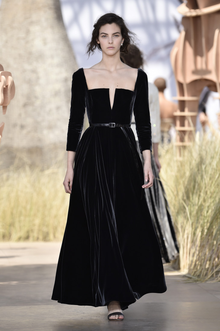 Бархатное платье коллекция Christian Dior