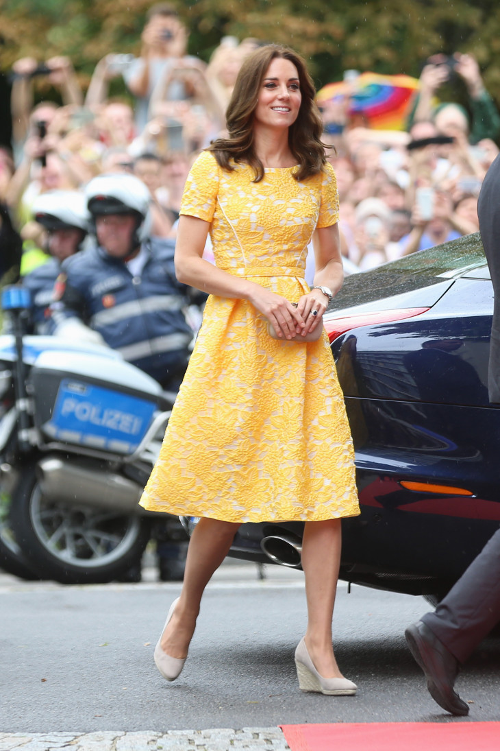 Кейт Миддлтон в желтом платье