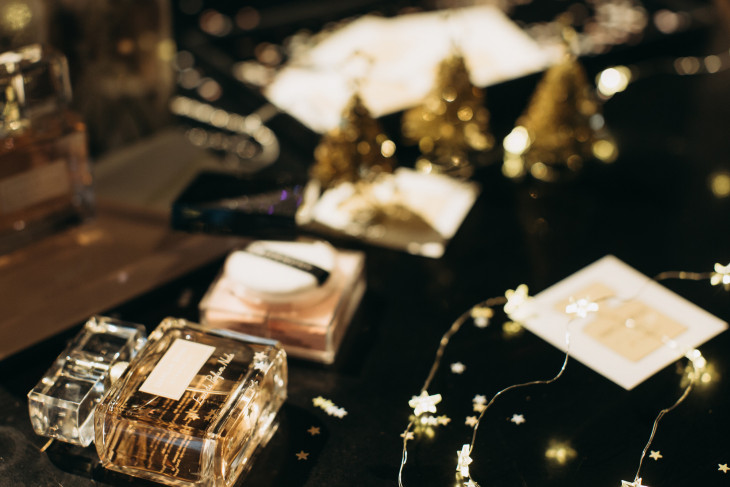 Звездная пыль: почему рождественская коллекция Givenchy – это космос?