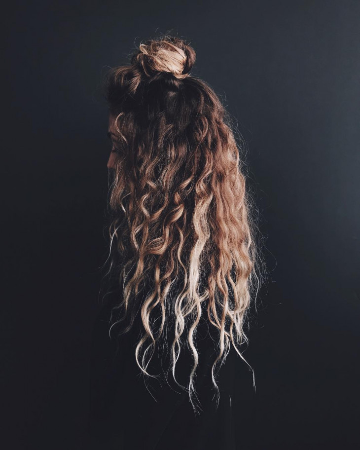 локоны на длинные волосы
