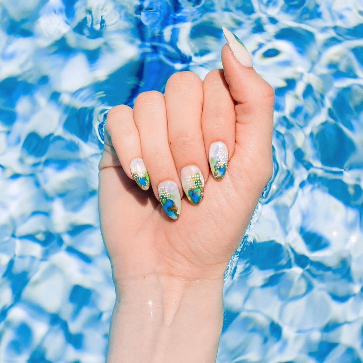 Маникюр в морском стиле на длинные ногти фото