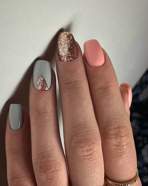 нежный дизайн ногтей геометрия с блестками