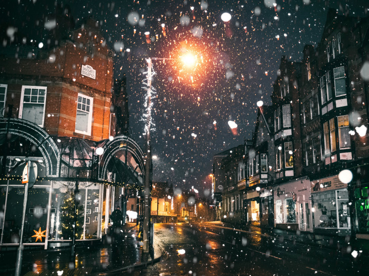 Вечерний город зимой