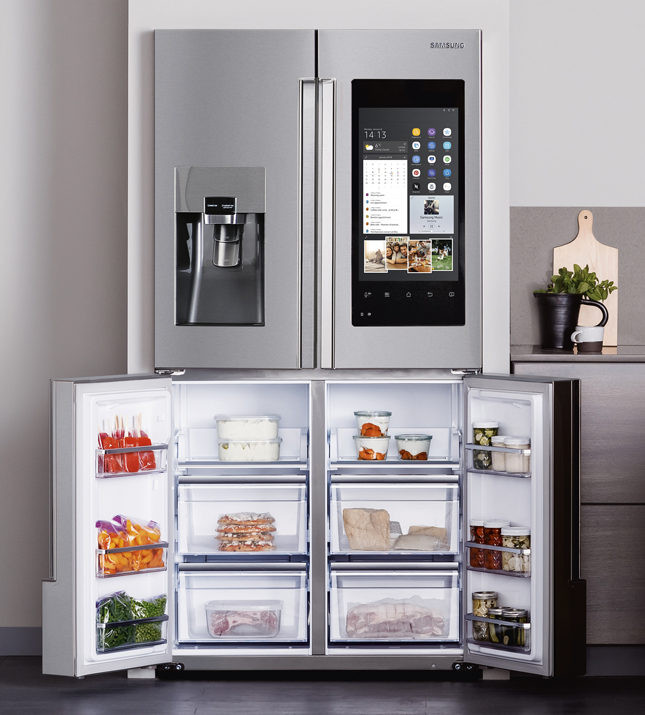 Умный холодильник Samsung