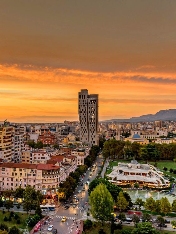 Тирана: вариант для отдыха на майские 2019