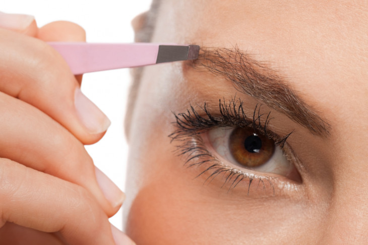 Perfect brows: 10 популярных ошибок в коррекции и макияже бровей