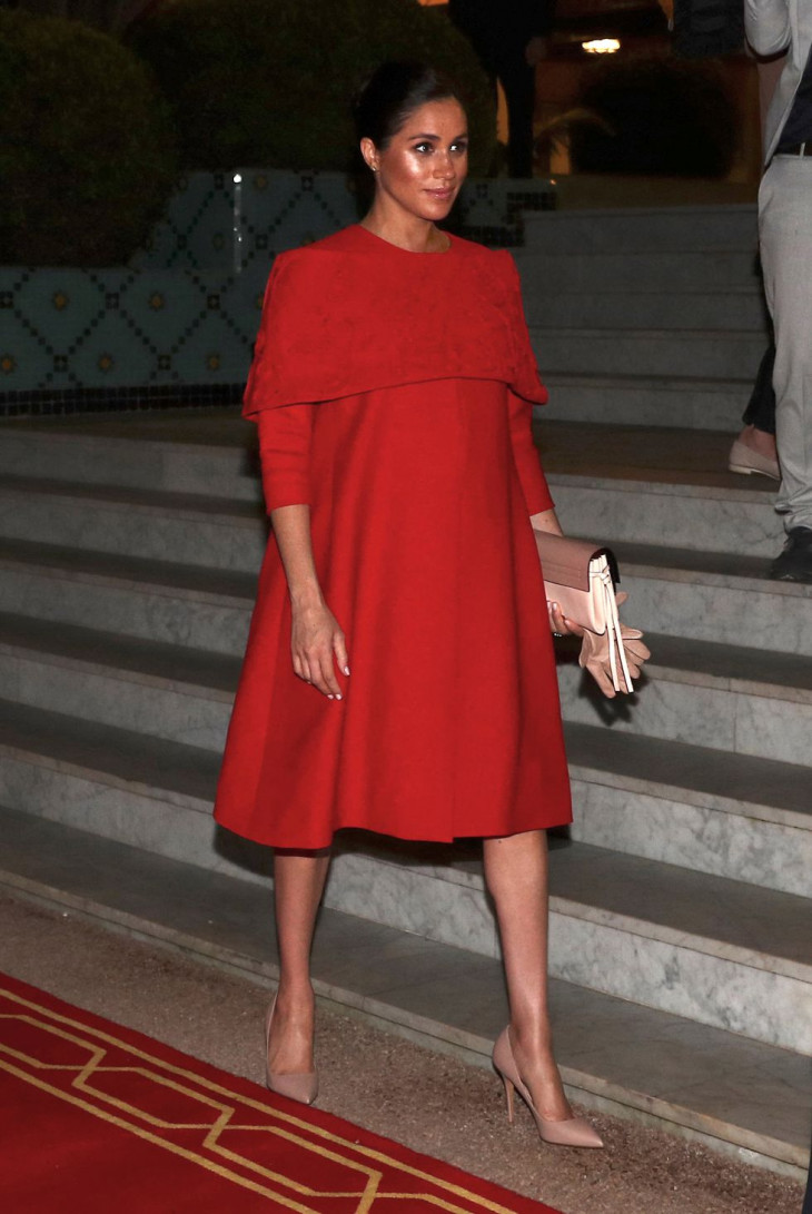 Меган Маркл в красном платье