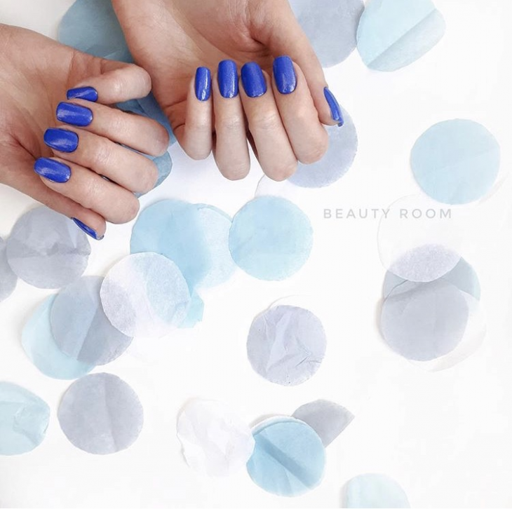 Синий дизайн ногтей